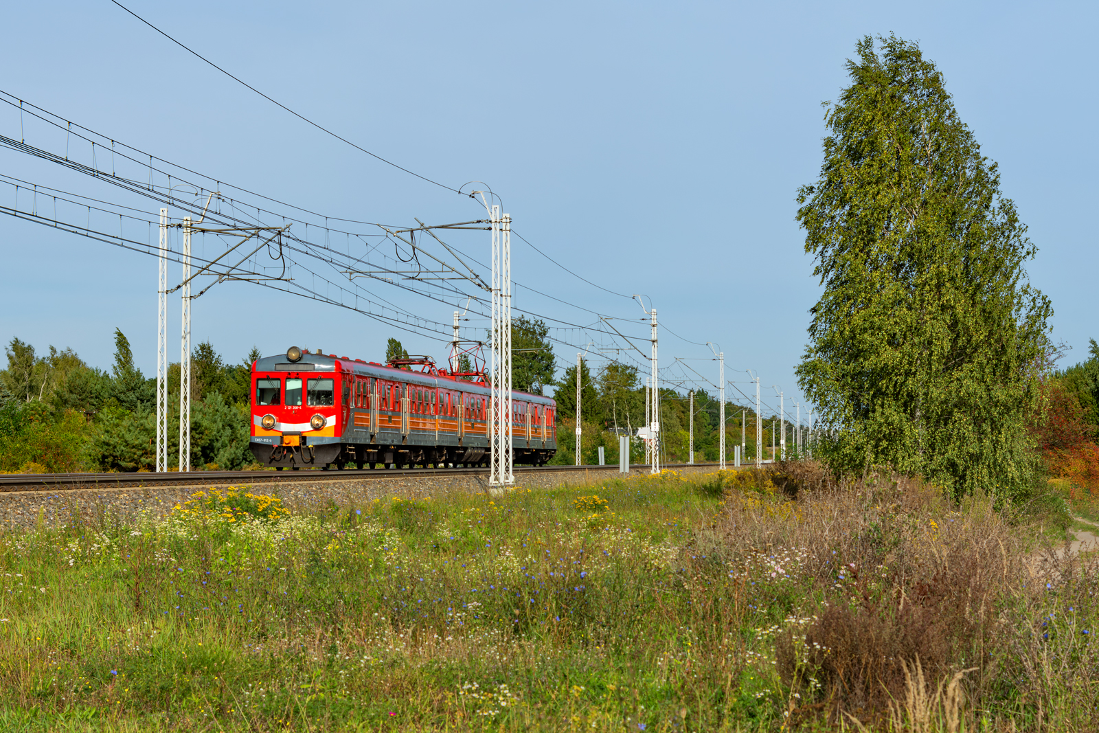 EN57-812