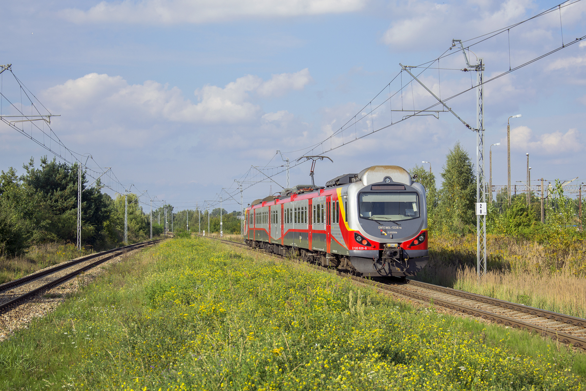 EN57AKŁ-1226