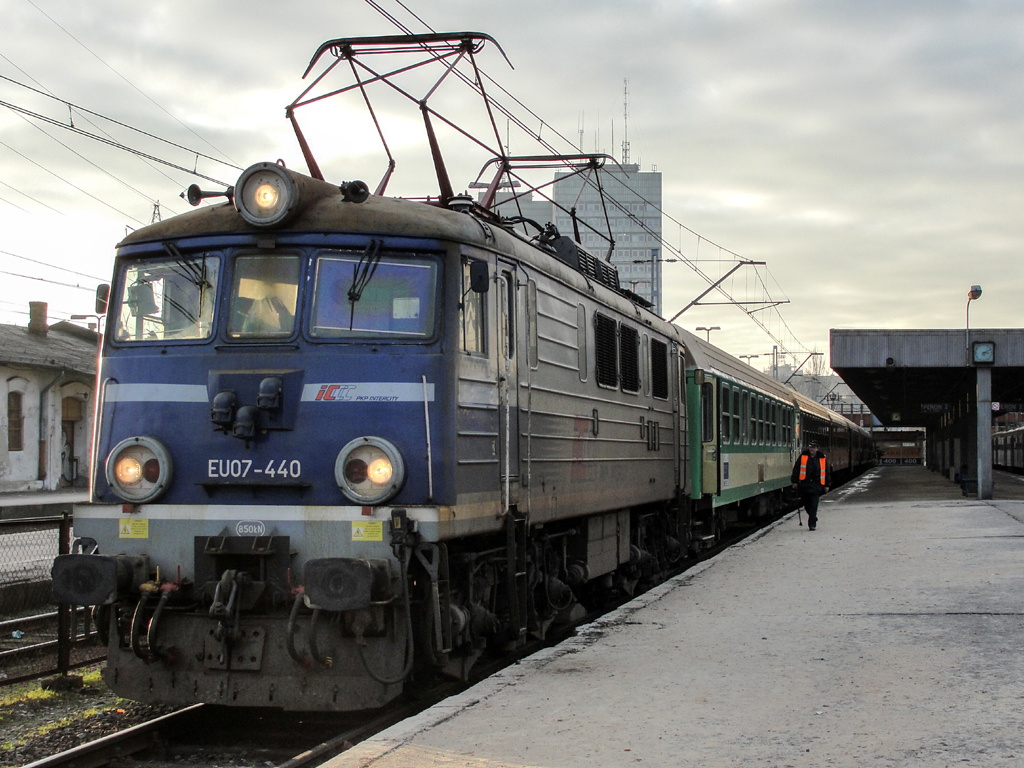 EU07-440