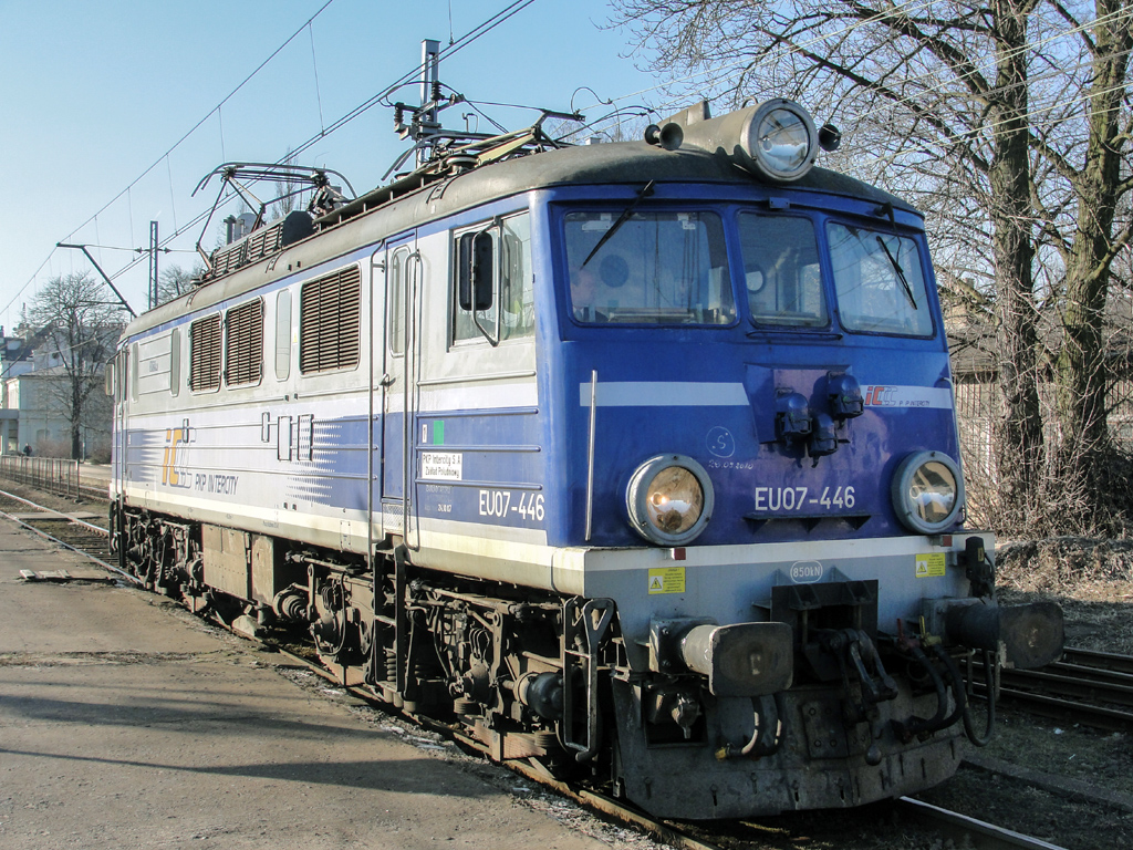 EU07-446